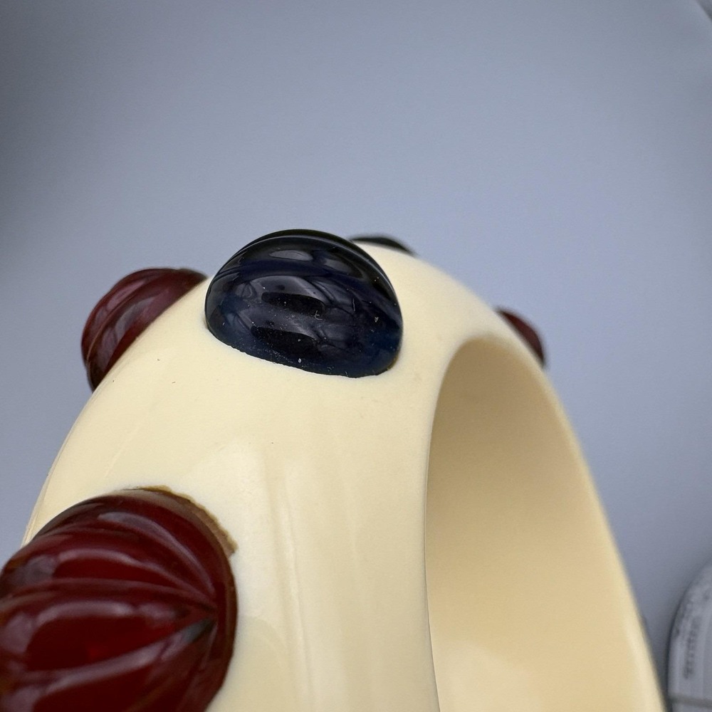 Vintage Kenneth J Lane KJL Chunky Bracelet Bangle Gripoix Stones Cream Blue Red - Picture 12 of 16